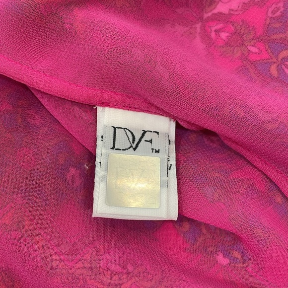 Diane Von Furstenberg Top Blouse Size 12 100% Silk Colorful Print EUC. - Picture 10 of 12